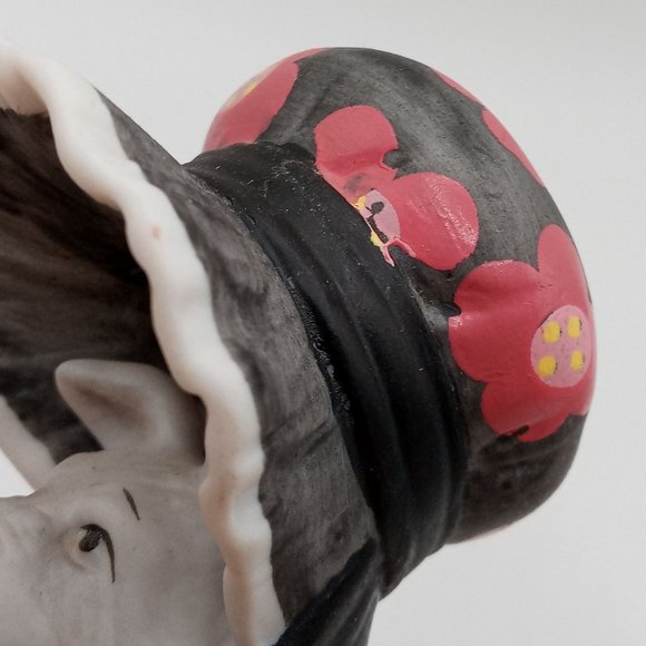 Dog Gone It A Bonnet Figurine Old Heirloom Tradition Vintage Puppy Child - Picture 11 of 11